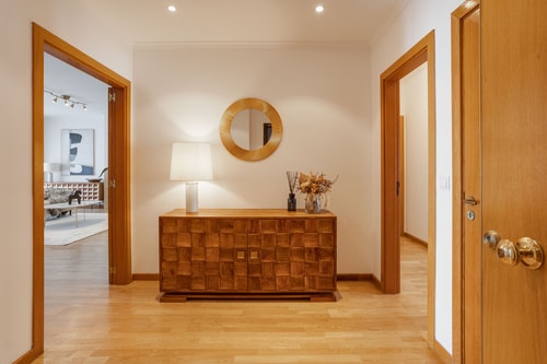 Expo Boutique@ Free Parking/ Balcony/ Lift/ AC 5 Hansi Home