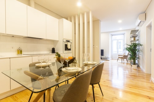 Reis Leon III @  Cozy apartment with balcony 16 Hansi Home