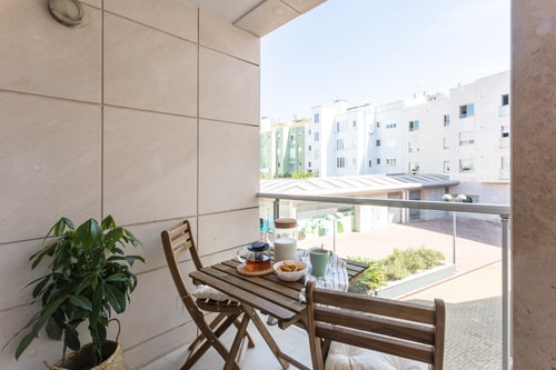 Belem Boutique@ Chic Condo/ Parking/ Lift/ Balcony 17 Hansi Home