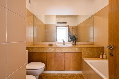 Expo Boutique@ Free Parking/ Balcony/ Lift/ AC 17 Hansi Home