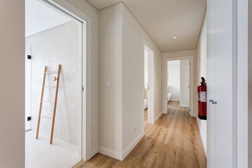 Modern Expo@ Free Parking/ AC/ Lift/ Balcony 18 Hansi Home