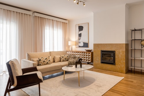 Expo Boutique@ Free Parking/ Balcony/ Lift/ AC 30 Hansi Home