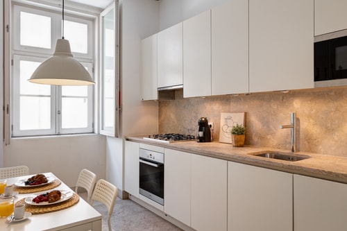 Chiado Premium@ Chic Condo/ Parking /Lift 7 Hansi Home