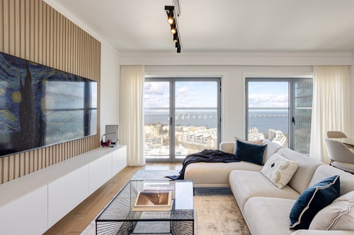 Expo Skyline @Private Condo | River View | Parking 0 Hansi Home