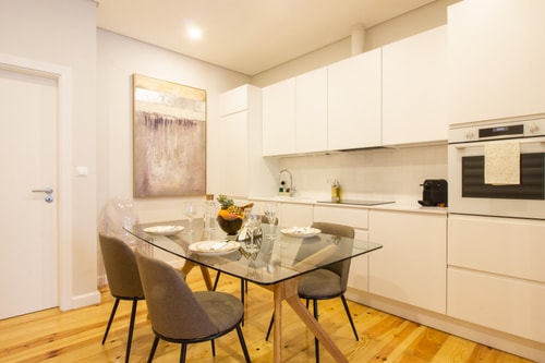 Reis Leon III @  Cozy apartment with balcony 15 Hansi Home