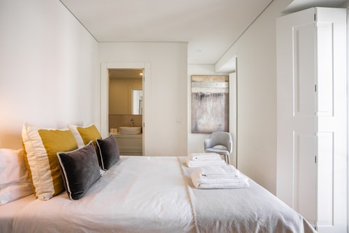 Lapa garden I@ Pool /  Balcony / Elevator / AC 25 Hansi Home