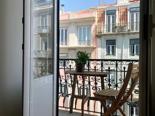 Reis Leon III @  Cozy apartment with balcony 5 Hansi Home