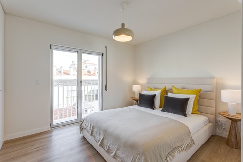 Modern Expo@ Free Parking/ AC/ Lift/ Balcony 8 Hansi Home