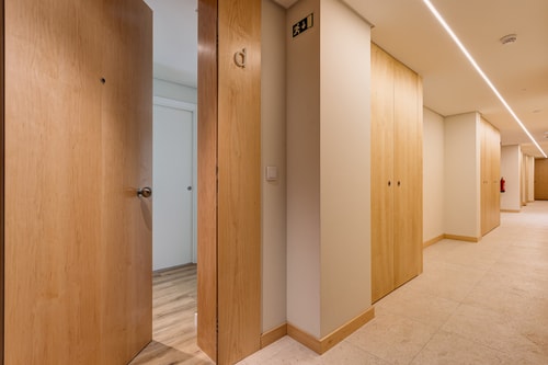 Modern Expo@ Free Parking/ AC/ Lift/ Balcony 26 Hansi Home