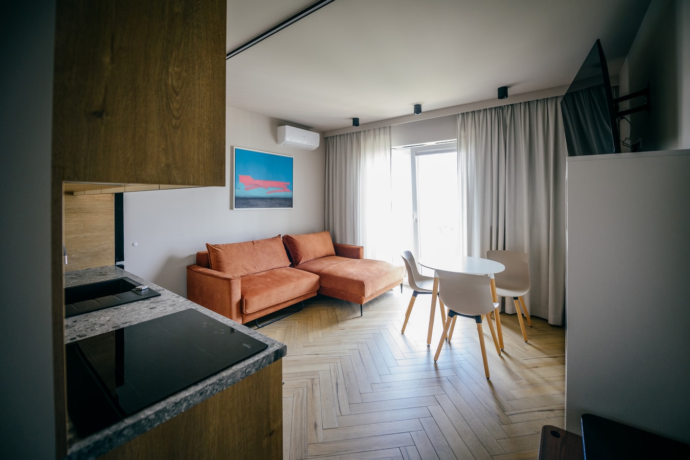 Chill in Łódź - Modern Studio with AC & Private Sleeping Area gallery image 2