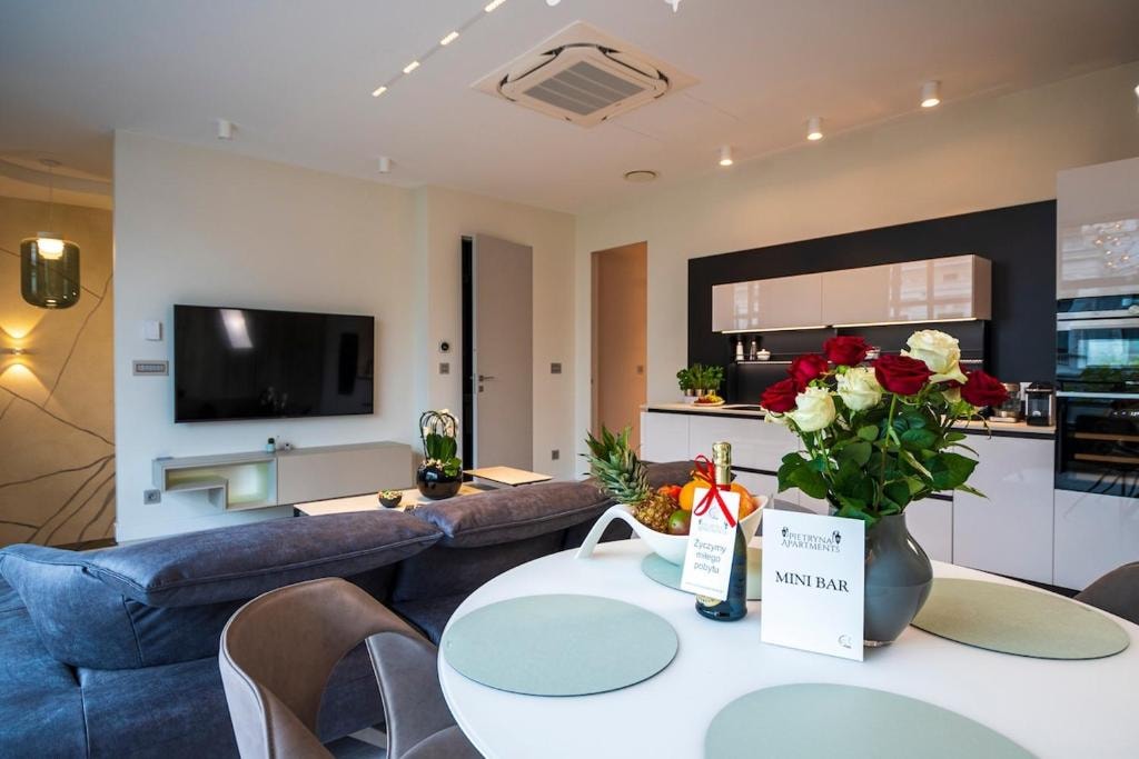 Pietryna Apartments - Private Sauna & Jacuzzi - Centrum, Piotrkowska 103B gallery image 20