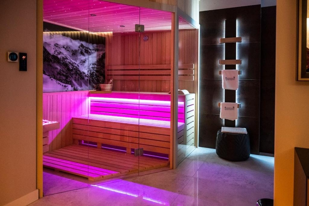 Pietryna Apartments - Private Sauna & Jacuzzi - Centrum, Piotrkowska 103B gallery image 13