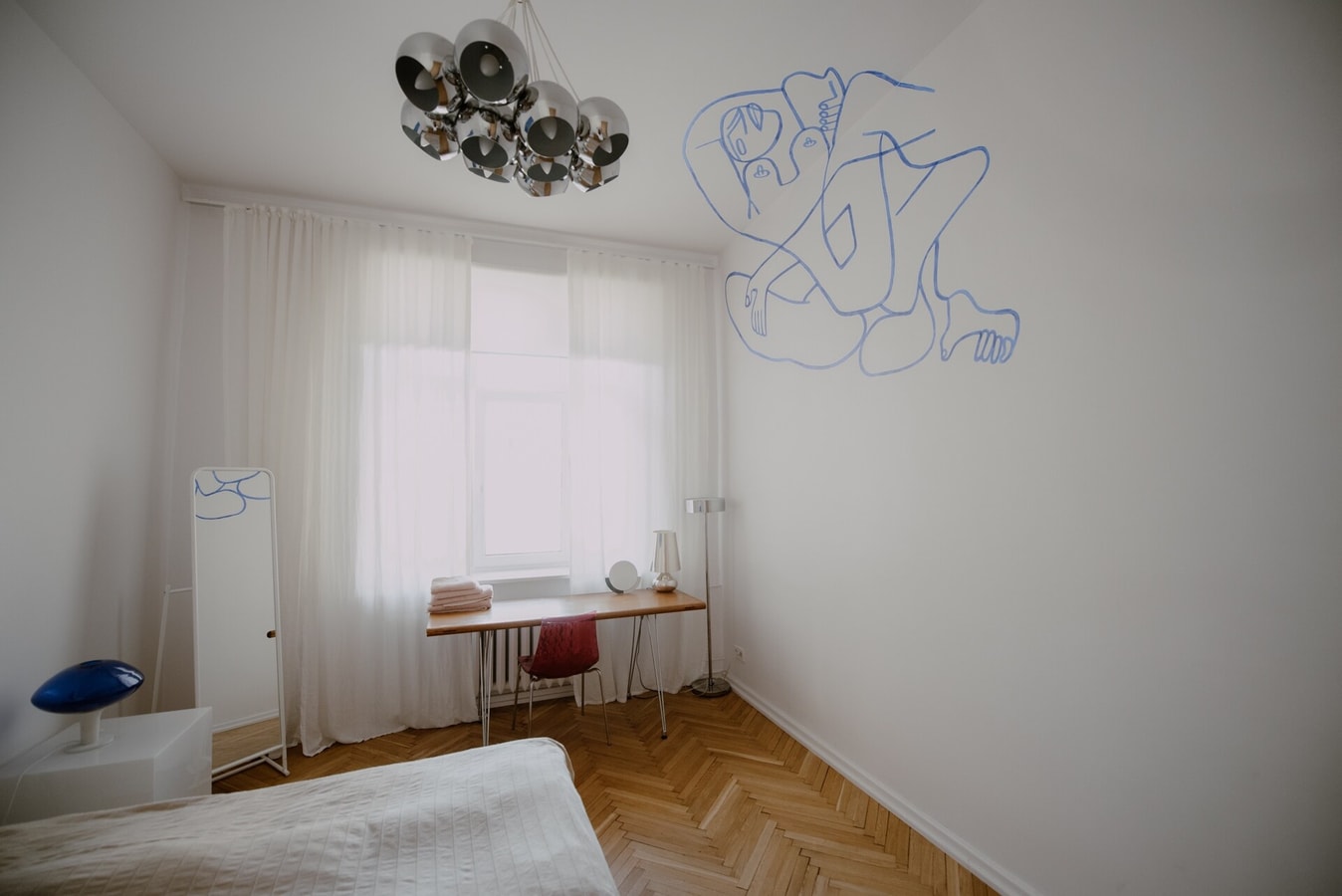 Space Age Residence gallery image 29