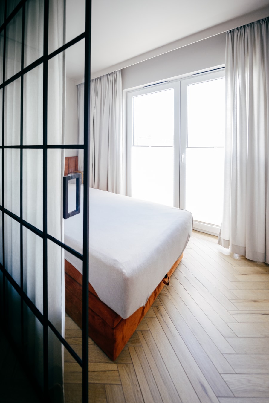 Chill in Łódź - Modern Studio with AC & Private Sleeping Area gallery image 2