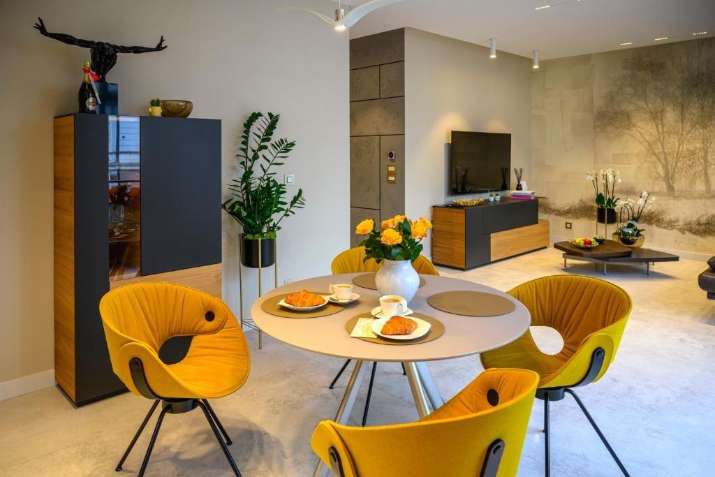 Pietryna Apartments - Private Sauna & Jacuzzi - Centrum, Piotrkowska 103A gallery image 13