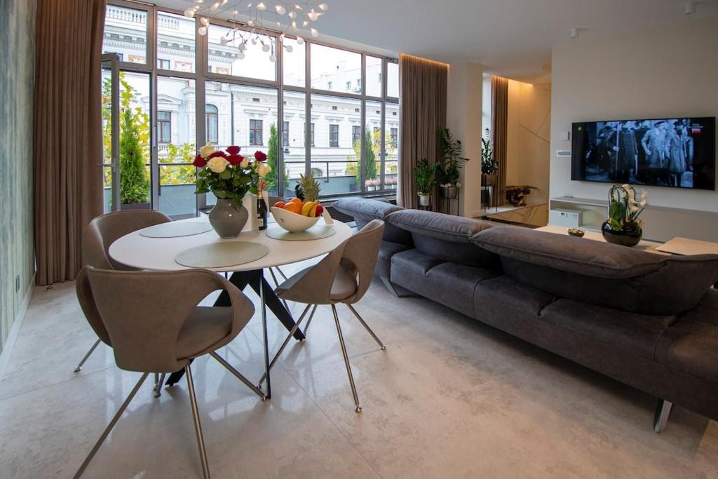 Pietryna Apartments - Private Sauna & Jacuzzi - Centrum, Piotrkowska 103B gallery image 11