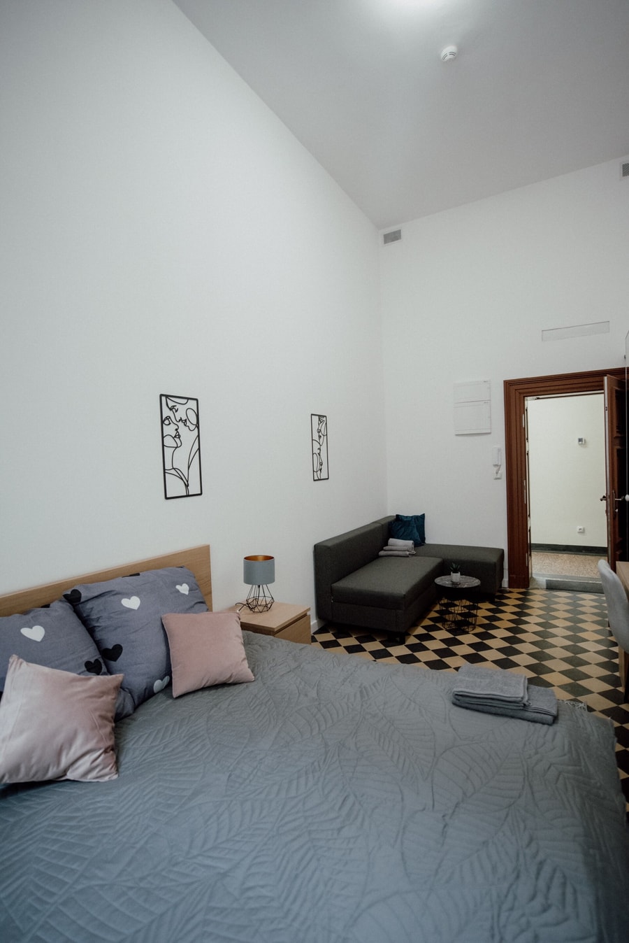 Piotrkowska 77 4 separete Bedrooms 4 osobne pokoje z osobna łazienką i kuchnią na korytarzu gallery image 4