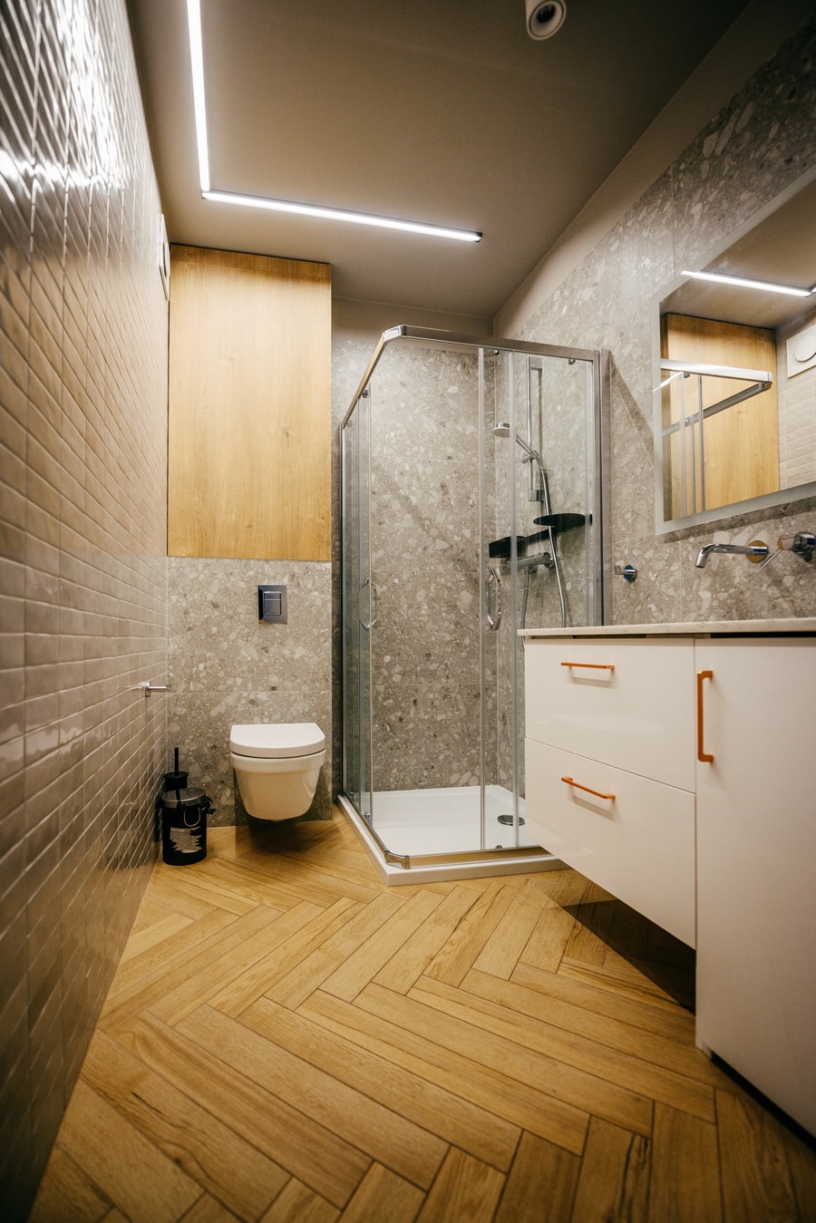Chill in Łódź - Modern Studio with AC & Private Sleeping Area gallery image 5
