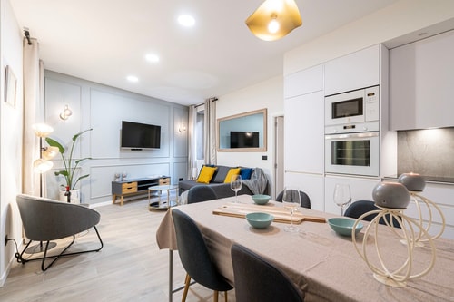 Apt. Int en Luna (Malasaña) – Ideal para Familias!