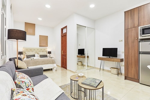 IX. Apt. en GRAN VÍA – Ideal para Parejas!