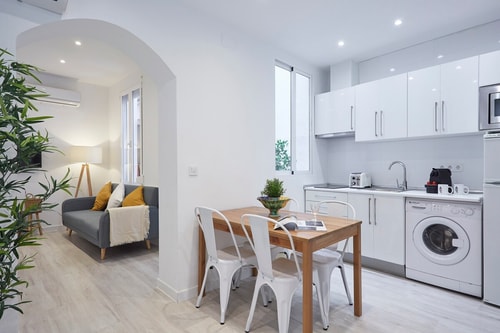 Apt. en C. Zurita Lavapiés – Ideal para Parejas!