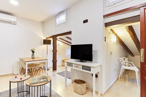 XXIV. Apt. en GRAN VÍA – Ideal para Familias!