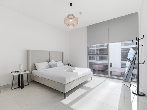 One Bedroom With Scenic Views - District One