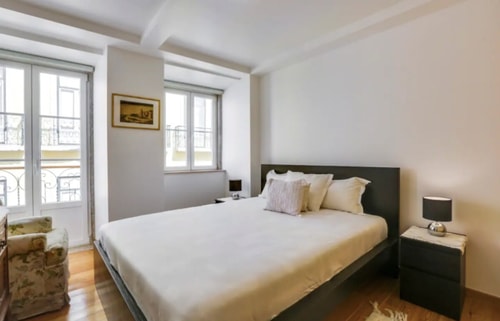 Quiet Prince - City Center Apartment (2E)