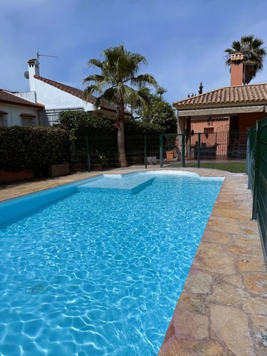 Habitacion 3 en chalet, piscina, parking, metro