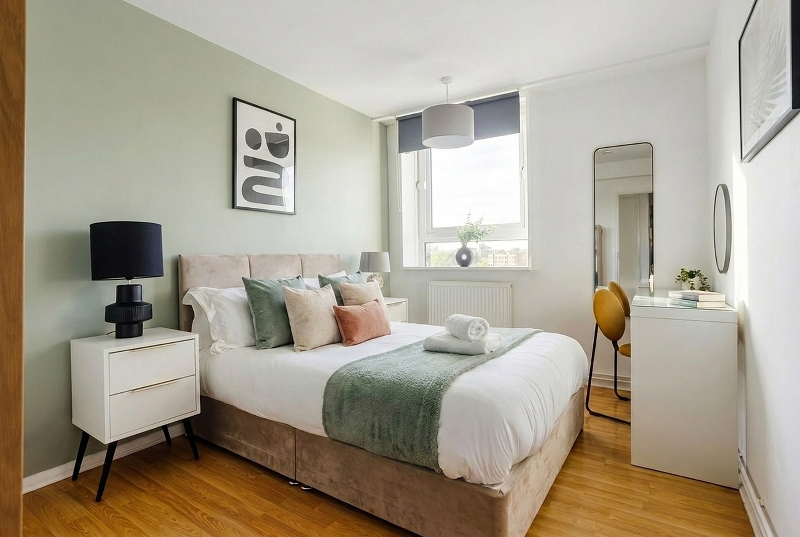 Bright 2-Bed · Bermondsey photo 7