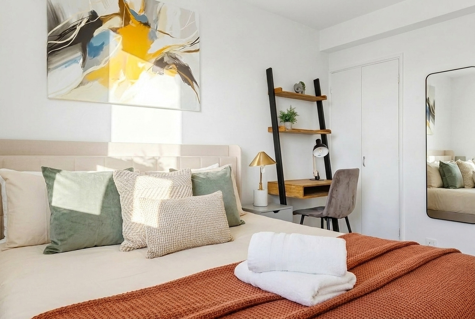 Bright 2-Bed · Bermondsey photo 4