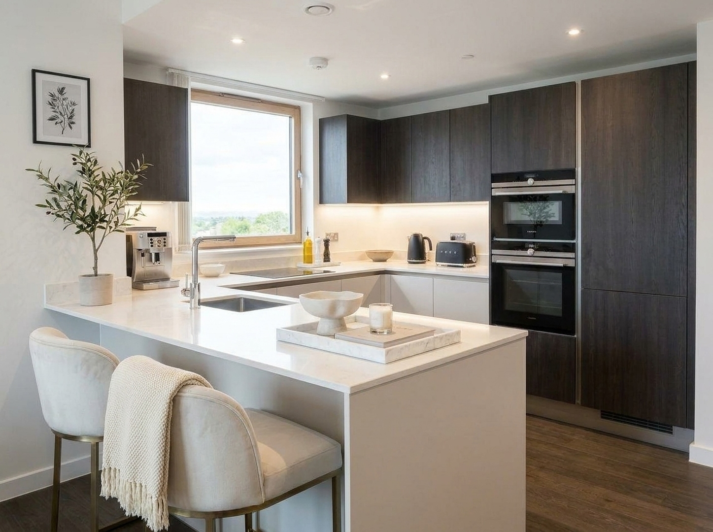 2-Bed Apartment · Nine Elms photo 2