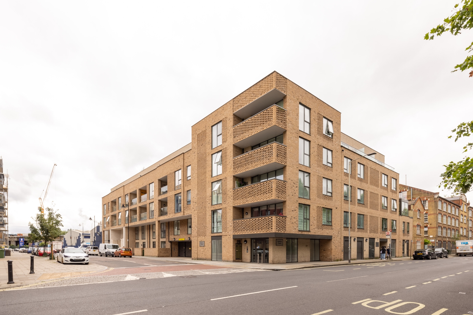 Riverside 2-Bed · Bermondsey photo 7