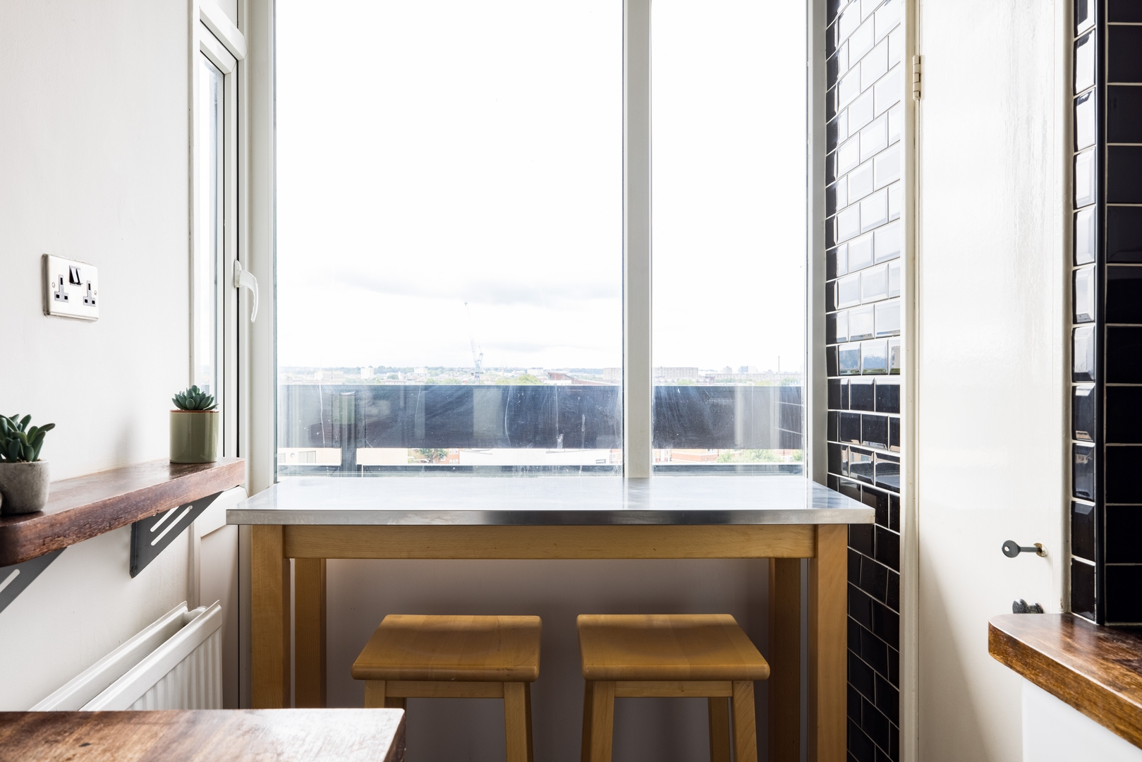 Riverside 2-Bed · Bermondsey photo 6