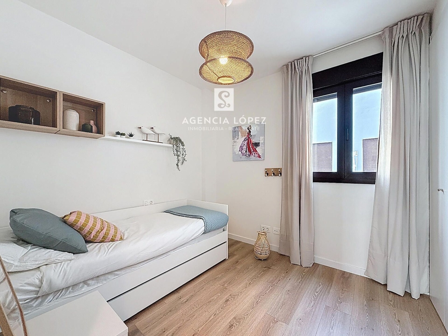Alo Lazaga Modern Beach 13 ALO - Rent Estepona