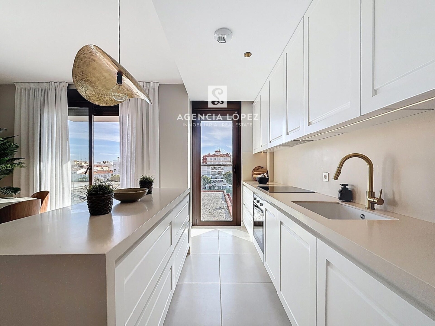 Alo Lazaga Exclusive Beach 2 ALO - Rent Estepona