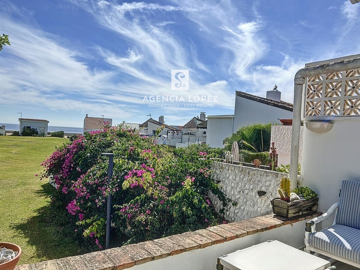 BAHIA DORADA OLIMPIA · Alo Home by the sea 32 ALO - Rent Estepona