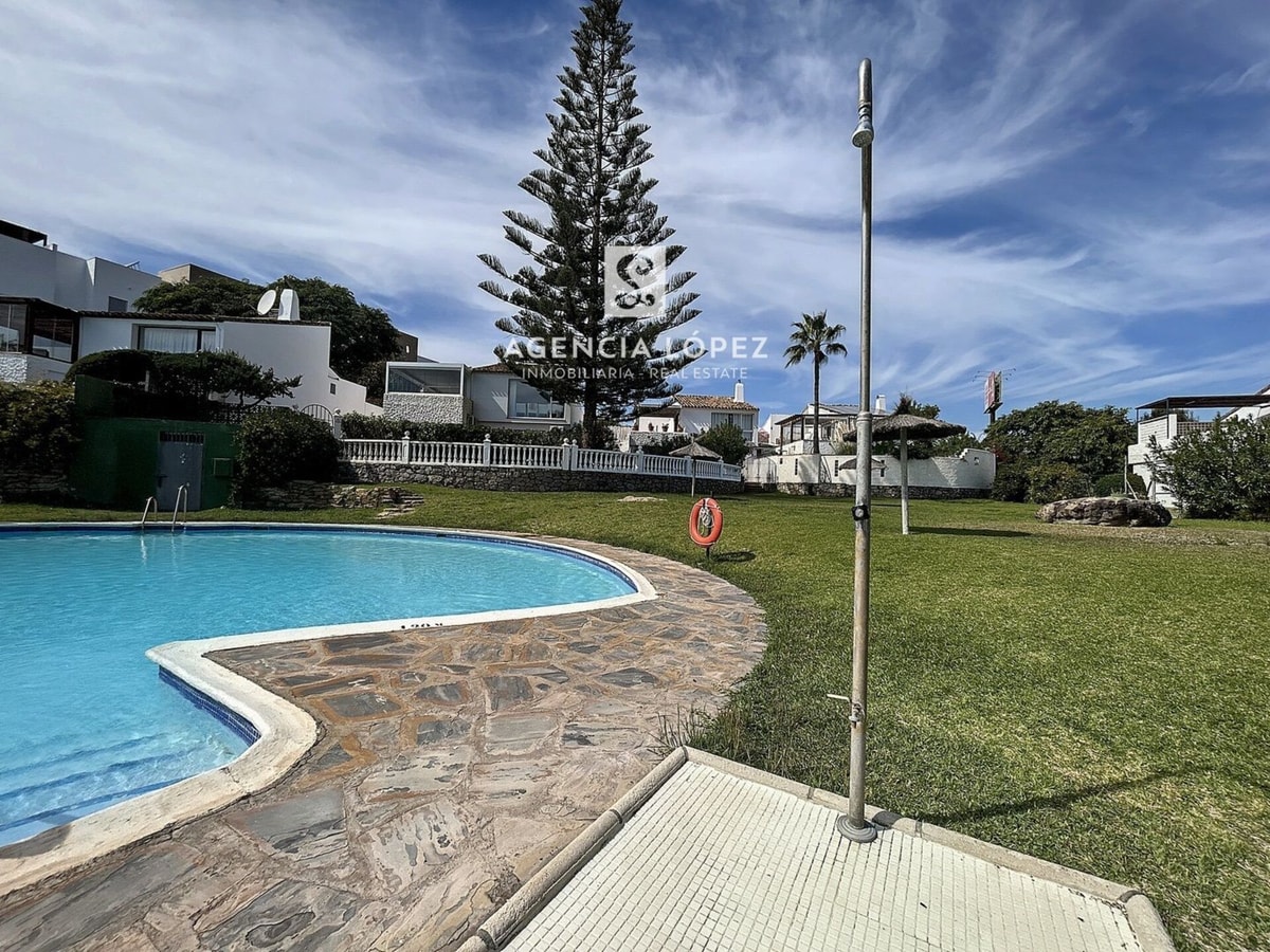 BAHIA DORADA OLIMPIA · Alo Home by the sea 33 ALO - Rent Estepona