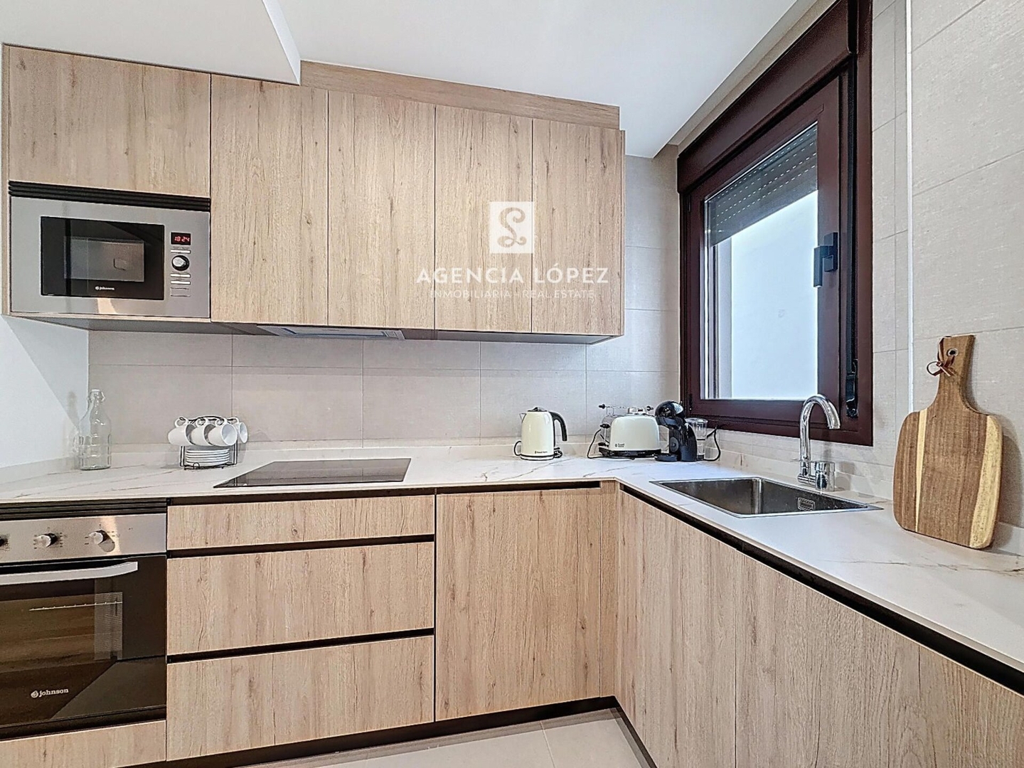 Alo Lazaga Modern Beach 14 ALO - Rent Estepona