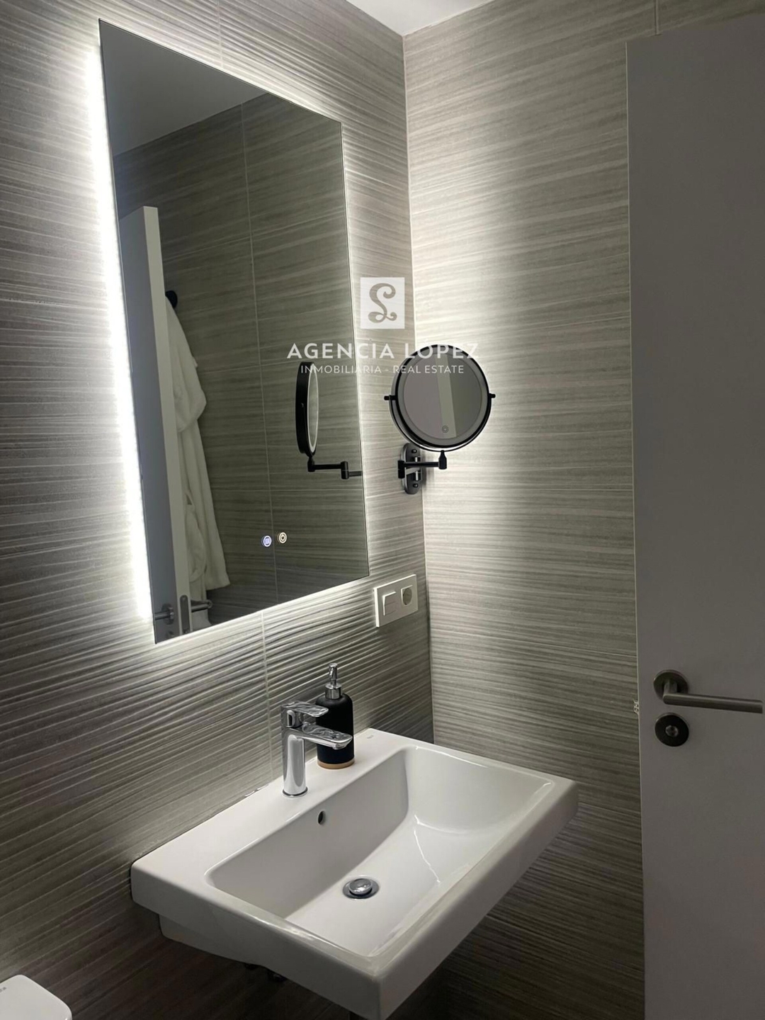 Alo Lazaga Exclusive Beach 42 ALO - Rent Estepona