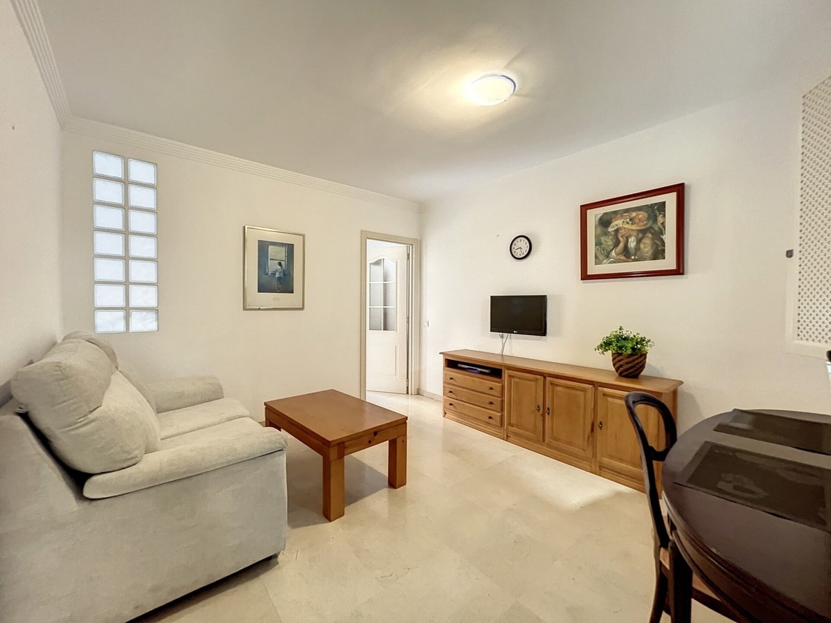 Alo Urban Sunshine Apartment 3 ALO - Rent Estepona