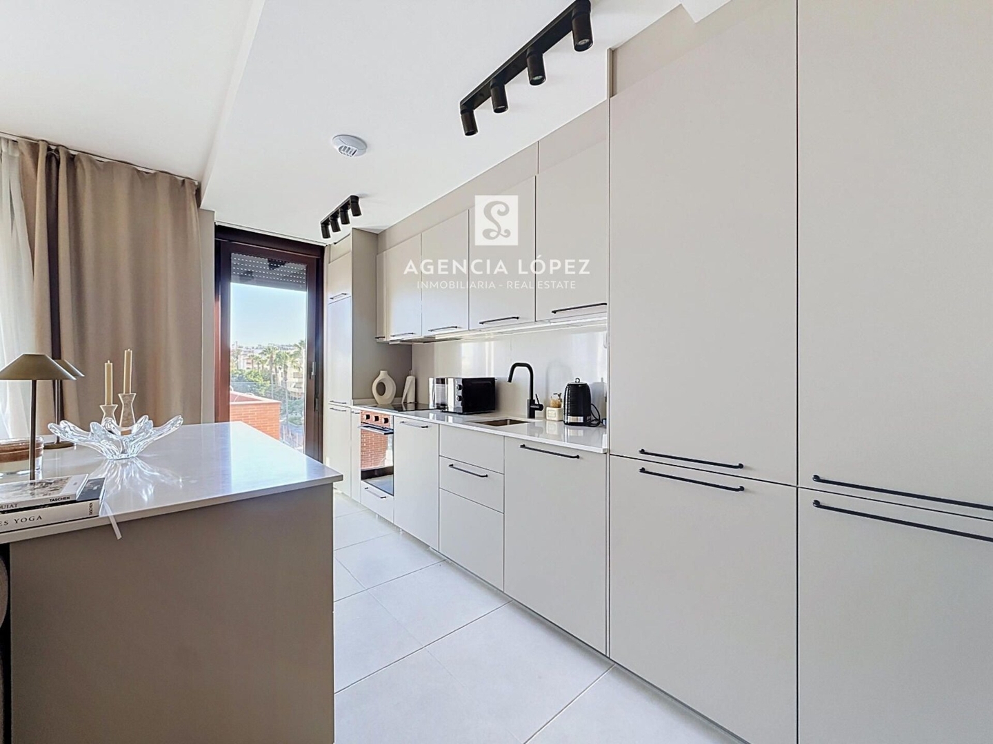 Alo Lazaga Zen 14 ALO - Rent Estepona
