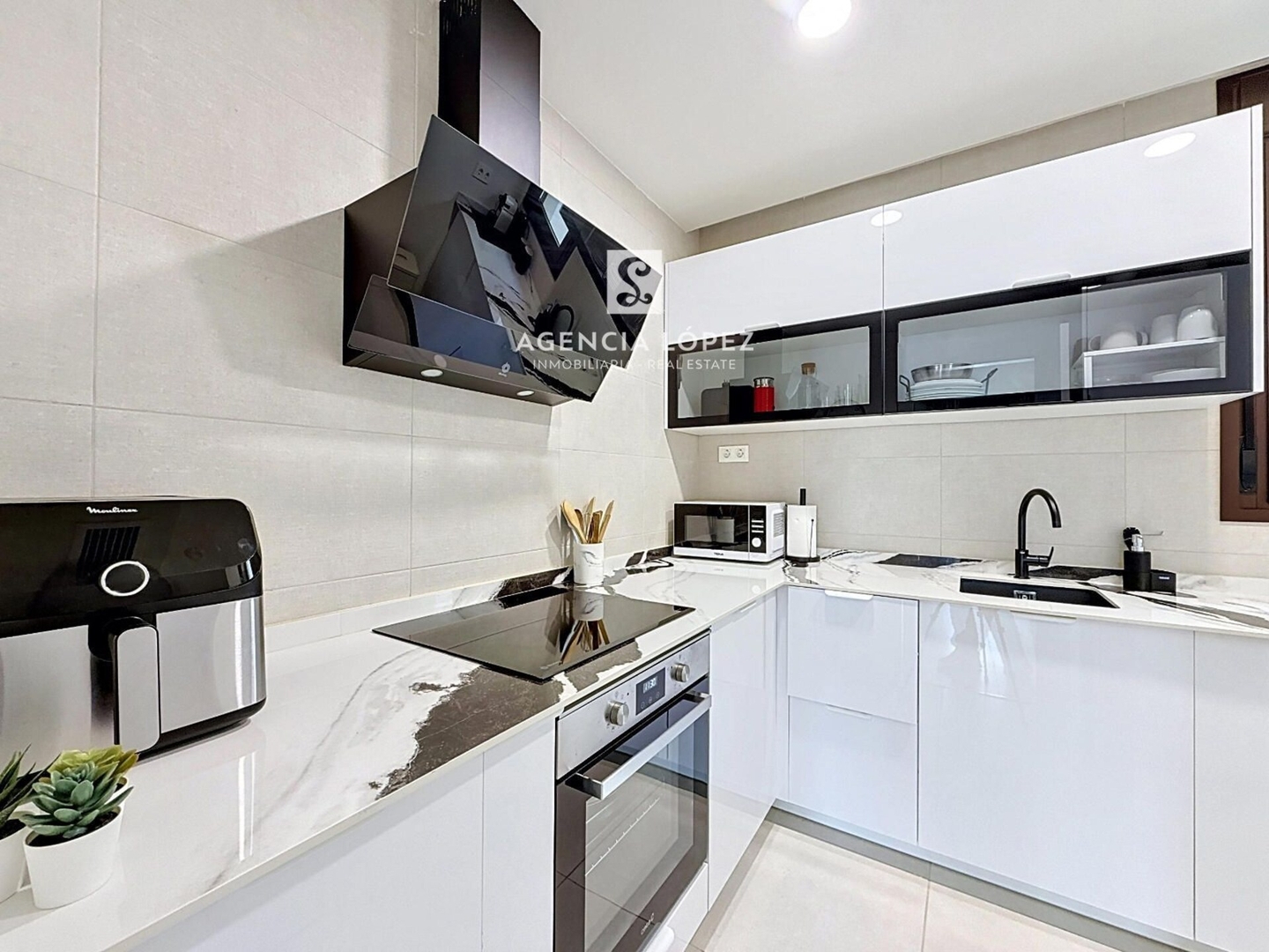 Alo Lazaga Elegance 9 ALO - Rent Estepona