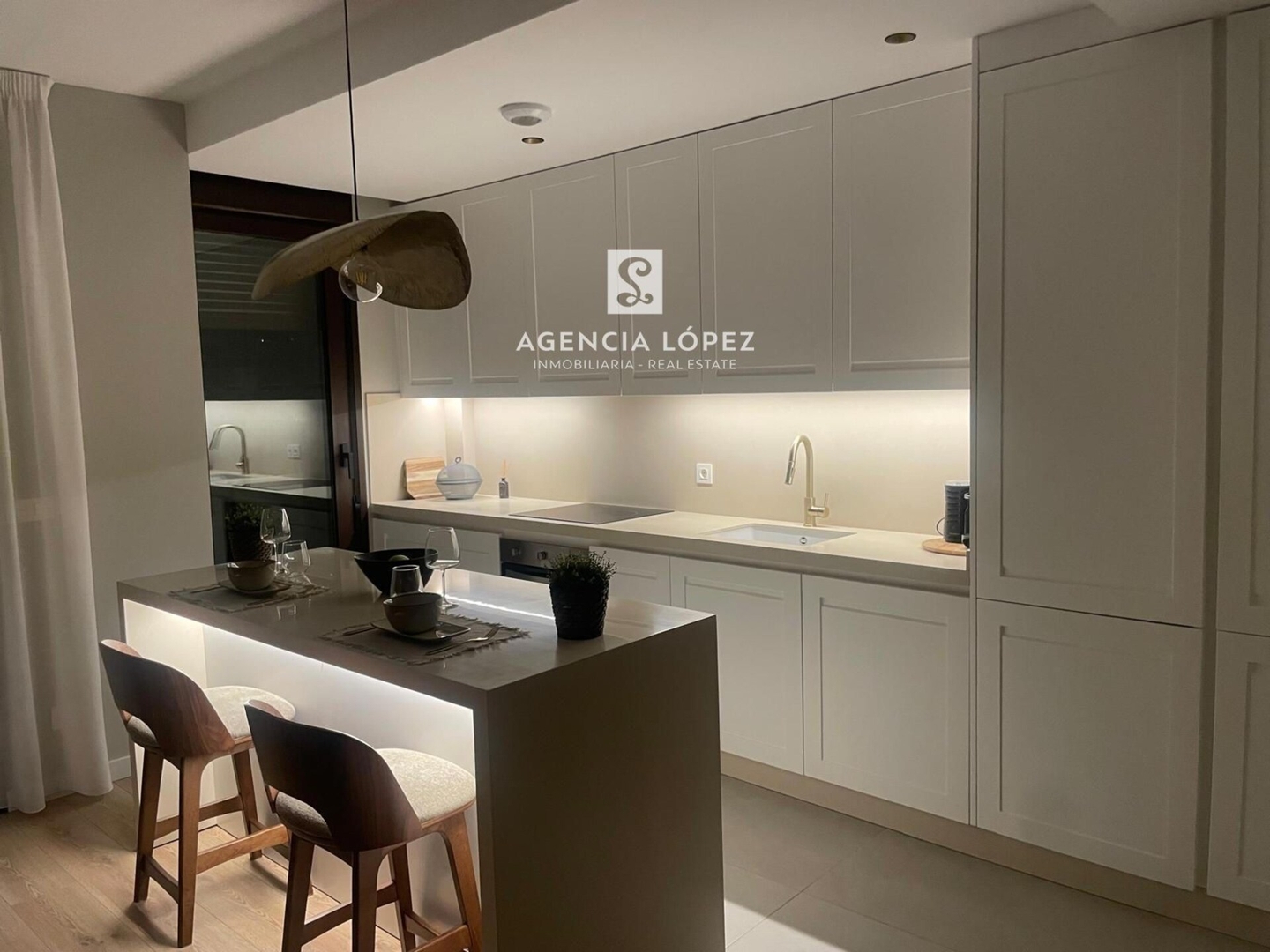 Alo Lazaga Exclusive Beach 44 ALO - Rent Estepona