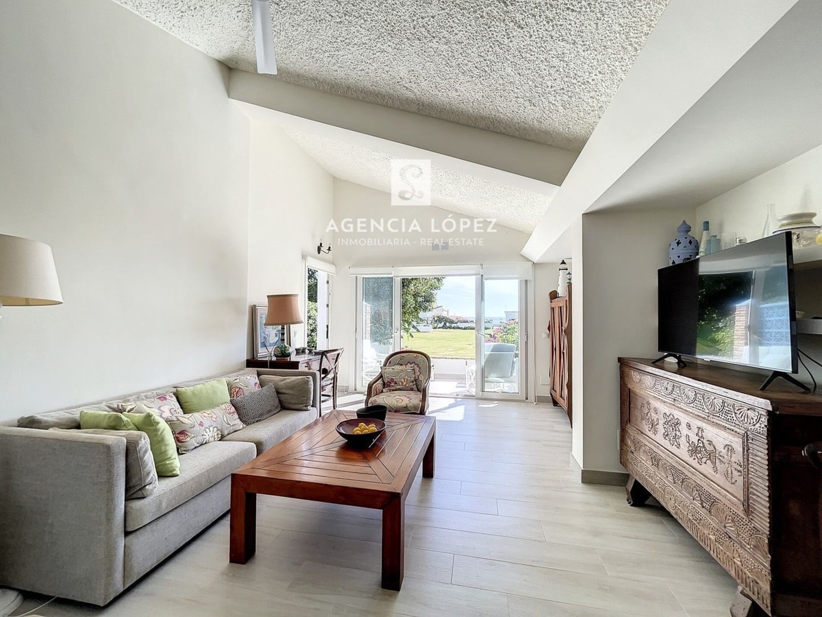 BAHIA DORADA OLIMPIA · Alo Home by the sea 12 ALO - Rent Estepona