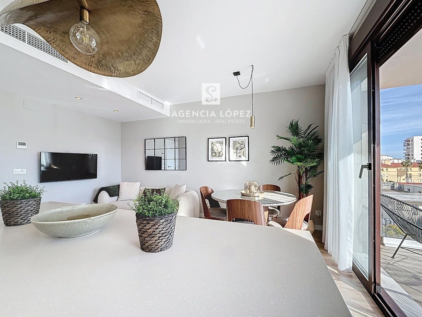 Alo Lazaga Exclusive Beach 47 ALO - Rent Estepona