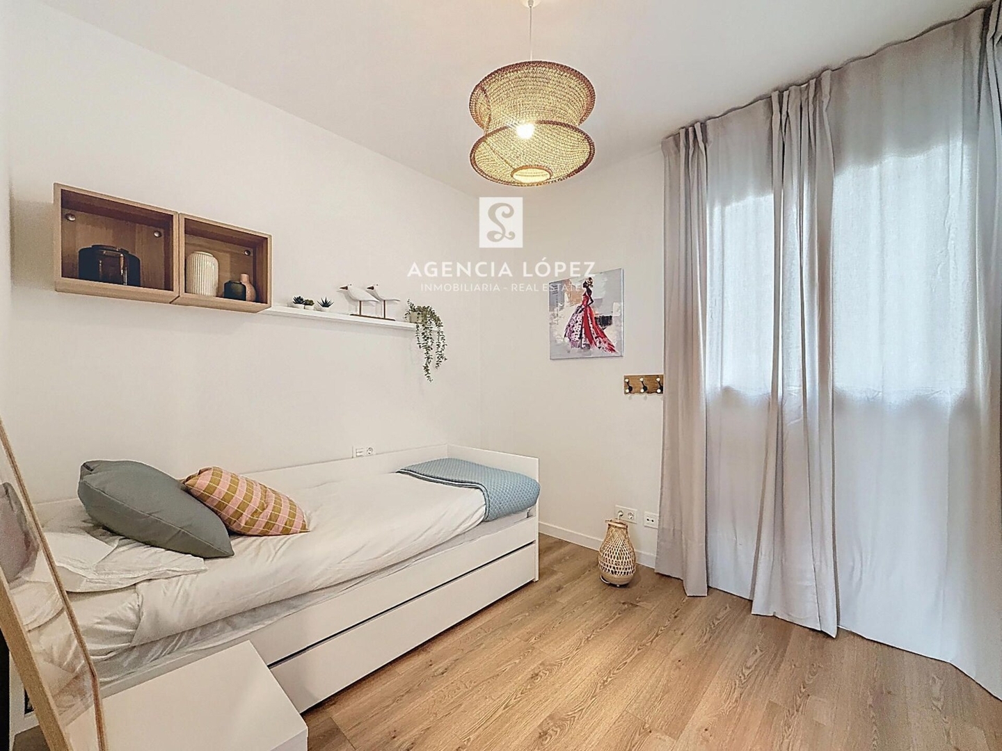 Alo Lazaga Modern Beach 11 ALO - Rent Estepona