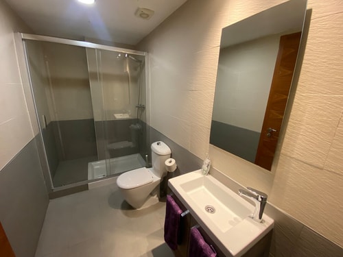 Apartamento Moderno con Parking y Piscina para 6 Alfamar Homes