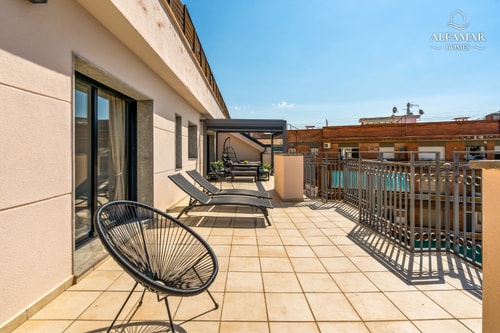 Sarai Suite: Modern Apartment with Terrace & Pool 13 Alfamarhomes.com