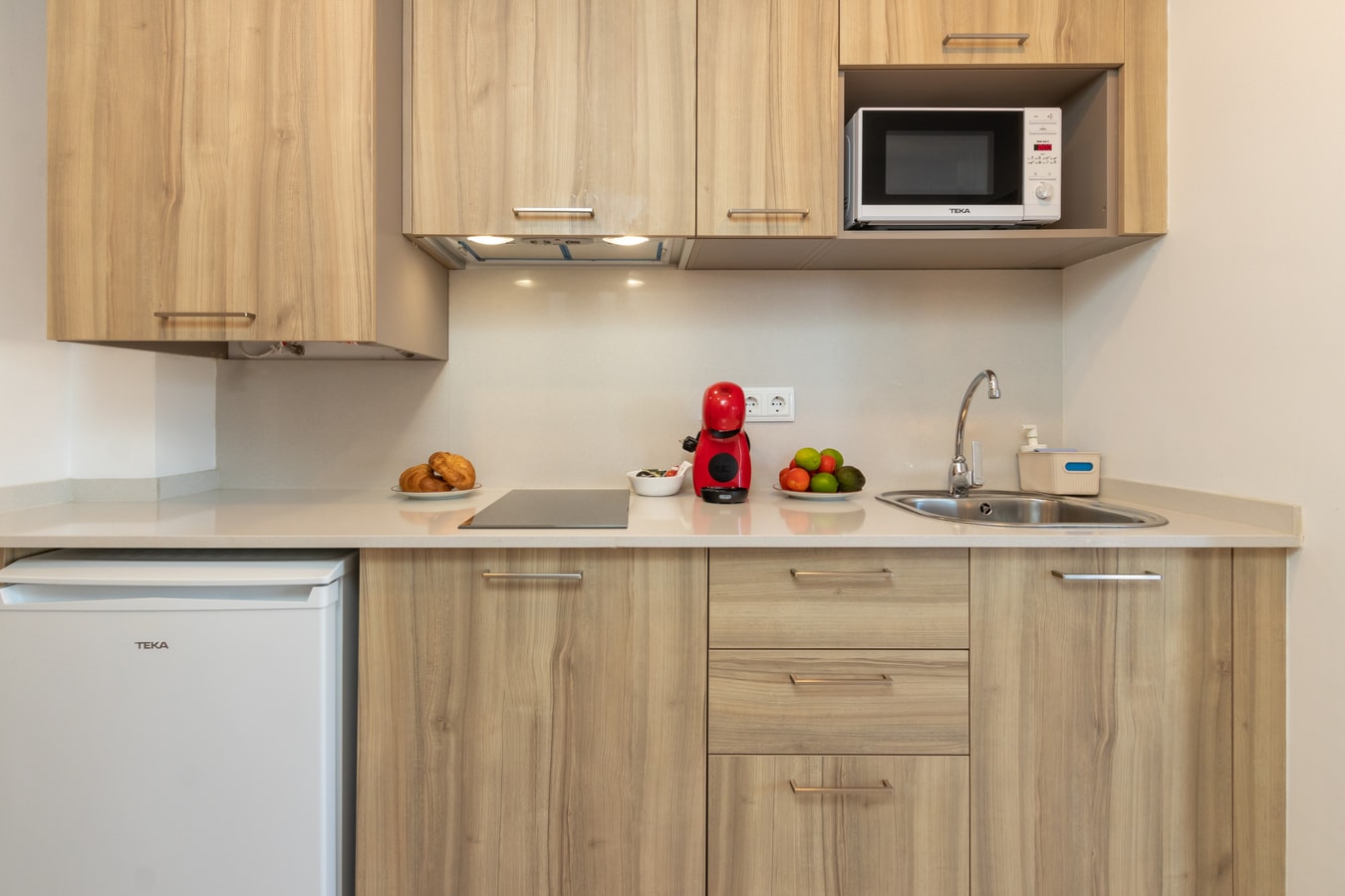 Apartamento 201 · Modern Apartment 50 Meters From the Beach 3 Alfamarhomes.com